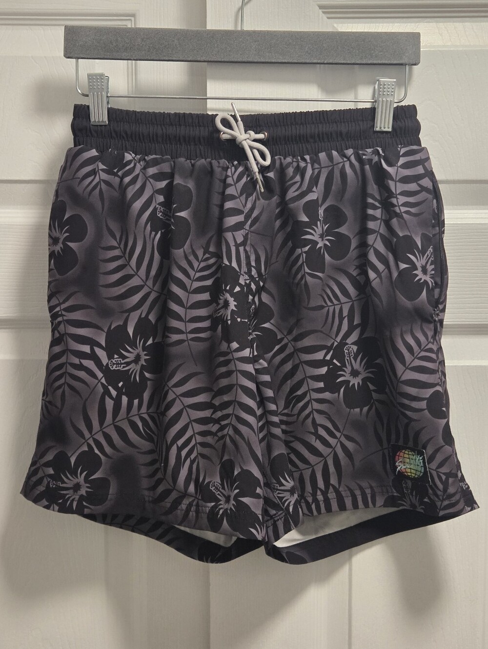 Slunks Black Floral Shorts - Size Medium, Beach Volleyball, Floral, Hybrid